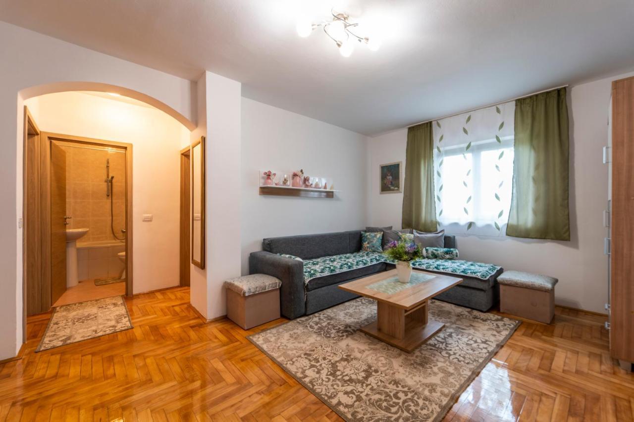 House Silvija Pula Apartment ภายนอก รูปภาพ