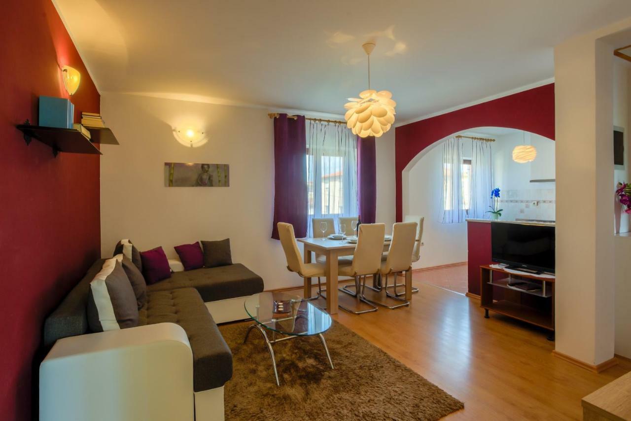 House Silvija Pula Apartment ภายนอก รูปภาพ