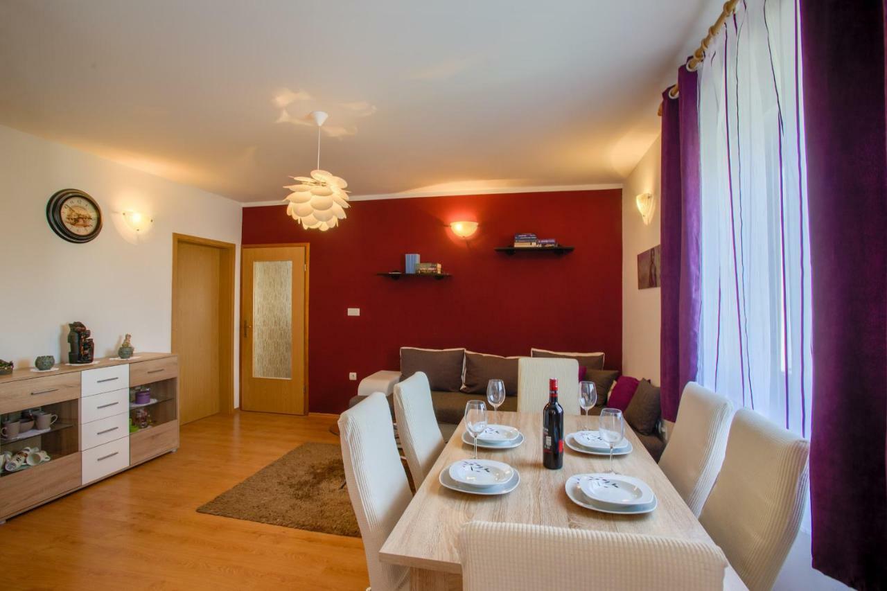 House Silvija Pula Apartment ภายนอก รูปภาพ
