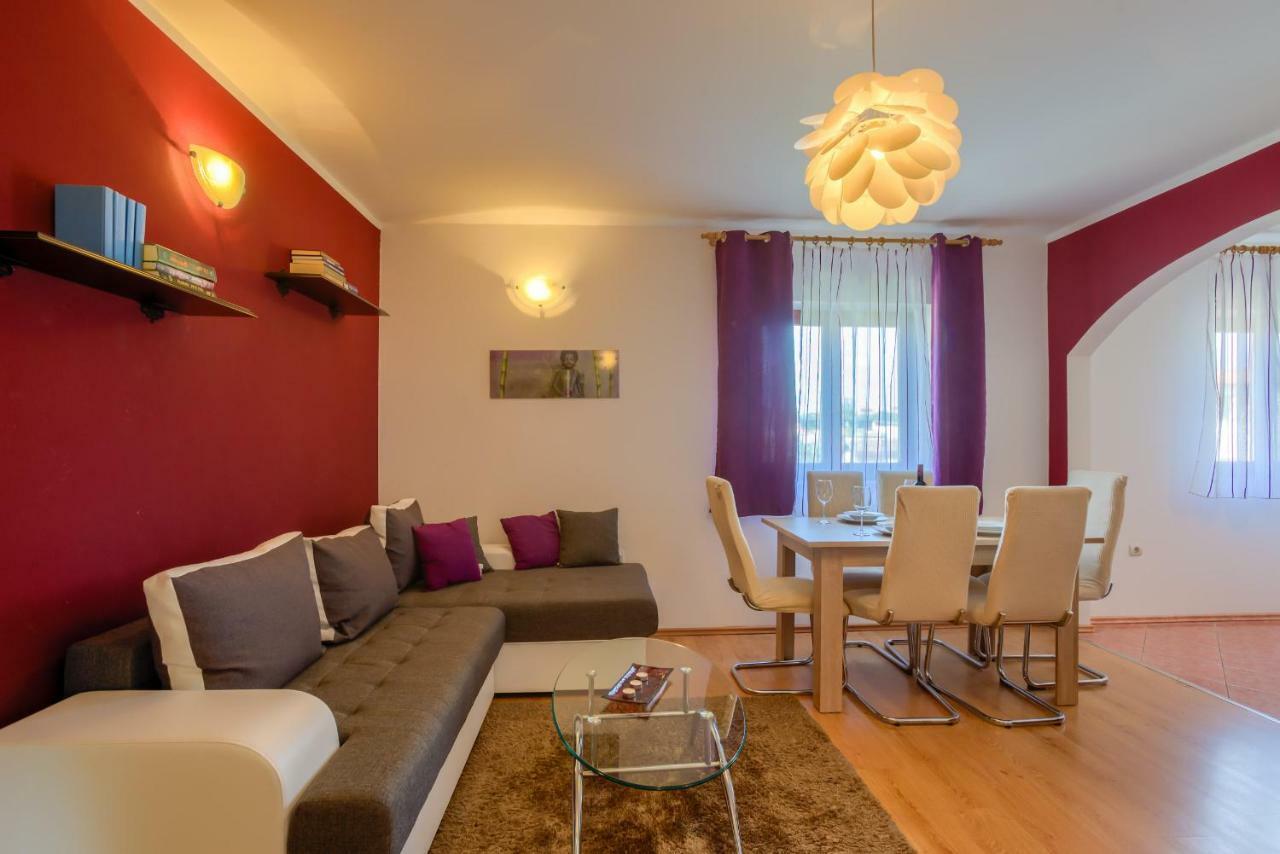 House Silvija Pula Apartment ภายนอก รูปภาพ