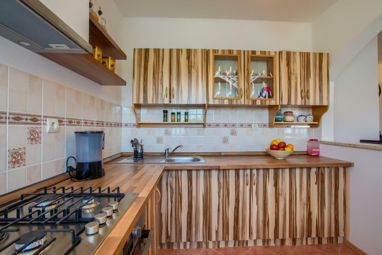 House Silvija Pula Apartment ภายนอก รูปภาพ